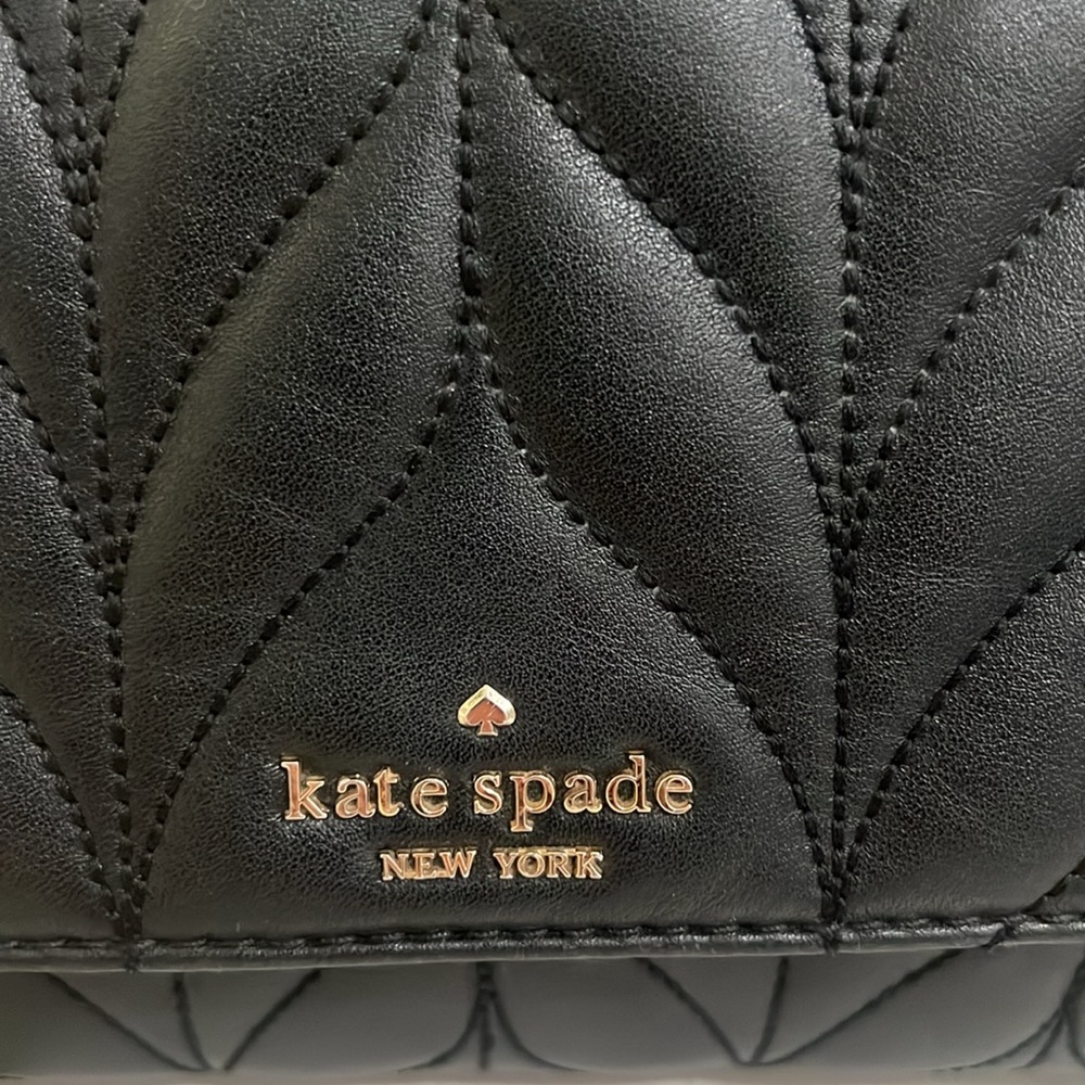 Kate Spade Bariar Lane Quilted Emelyn Crossbody Shoulder Black 7”-10”-3” EUC - Picture 3 of 16